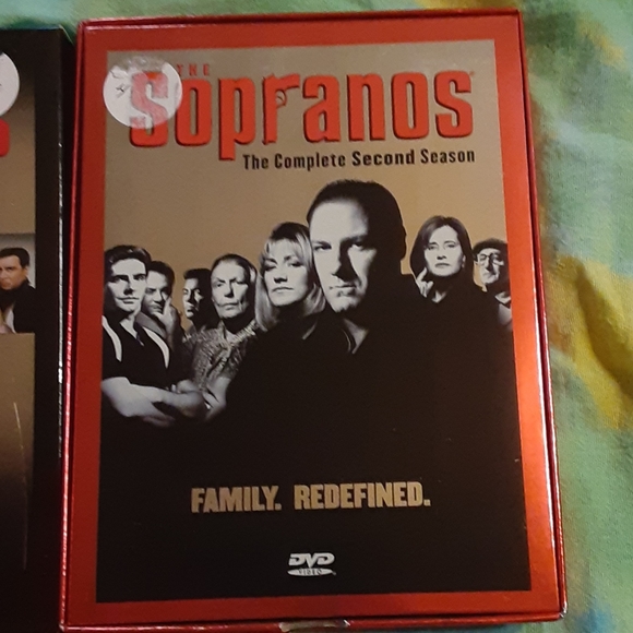 The Sopranos the first 2 season DVD collection - Picture 3 of 8
